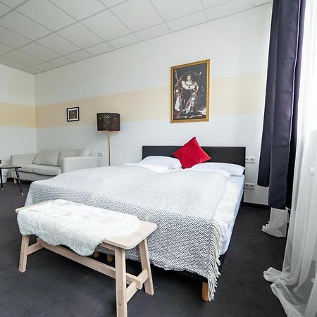 Full House Hostel Nurnberg - Shared Bath & Kitchen المظهر الخارجي الصورة