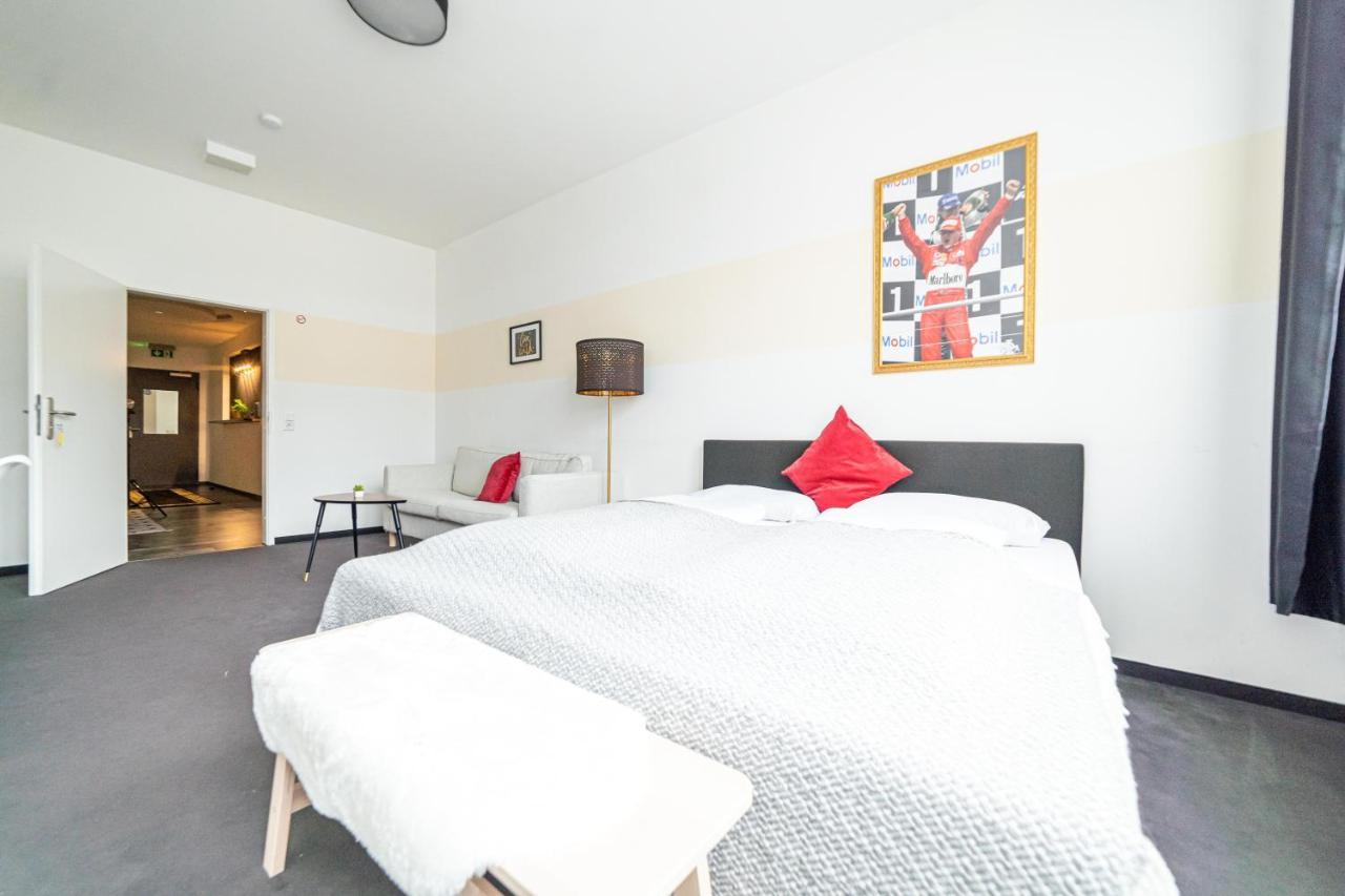 Full House Hostel Nurnberg - Shared Bath & Kitchen المظهر الخارجي الصورة