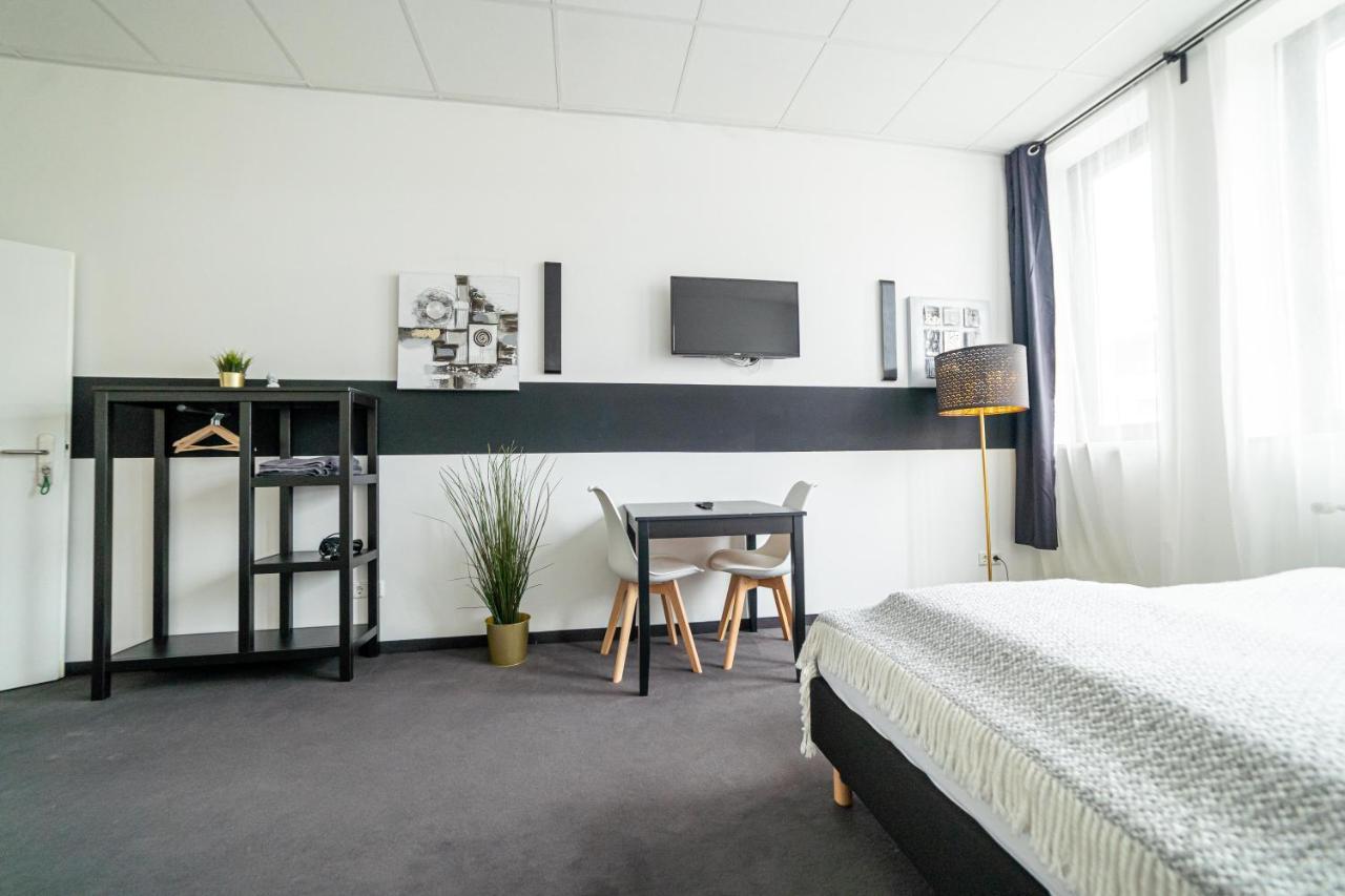 Full House Hostel Nurnberg - Shared Bath & Kitchen المظهر الخارجي الصورة