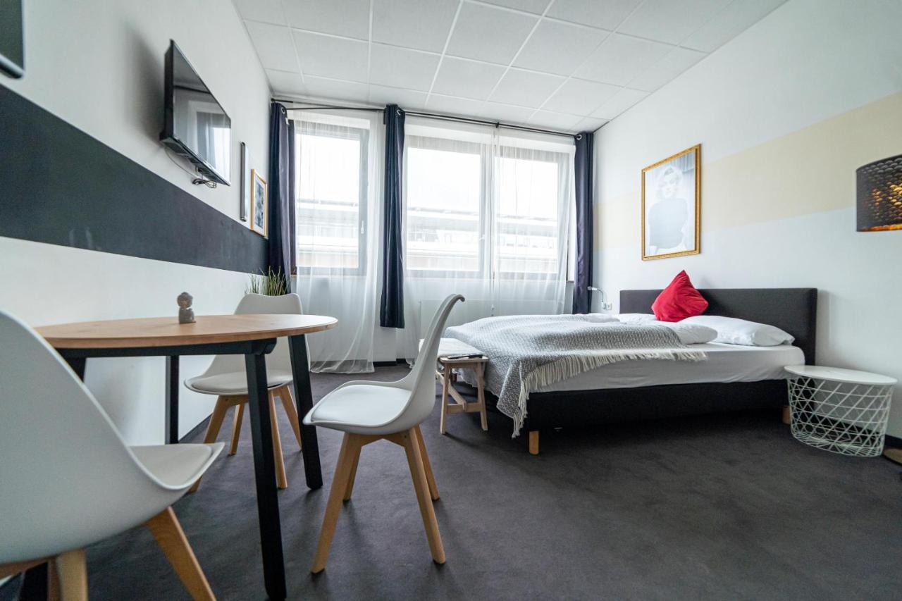 Full House Hostel Nurnberg - Shared Bath & Kitchen المظهر الخارجي الصورة