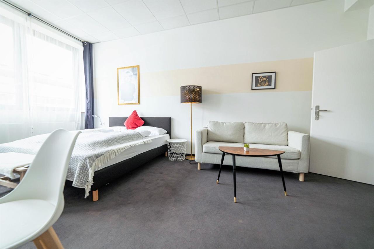Full House Hostel Nurnberg - Shared Bath & Kitchen المظهر الخارجي الصورة