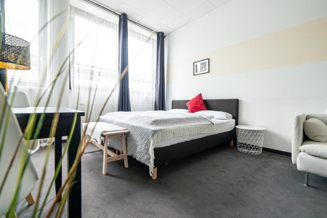Full House Hostel Nurnberg - Shared Bath & Kitchen المظهر الخارجي الصورة