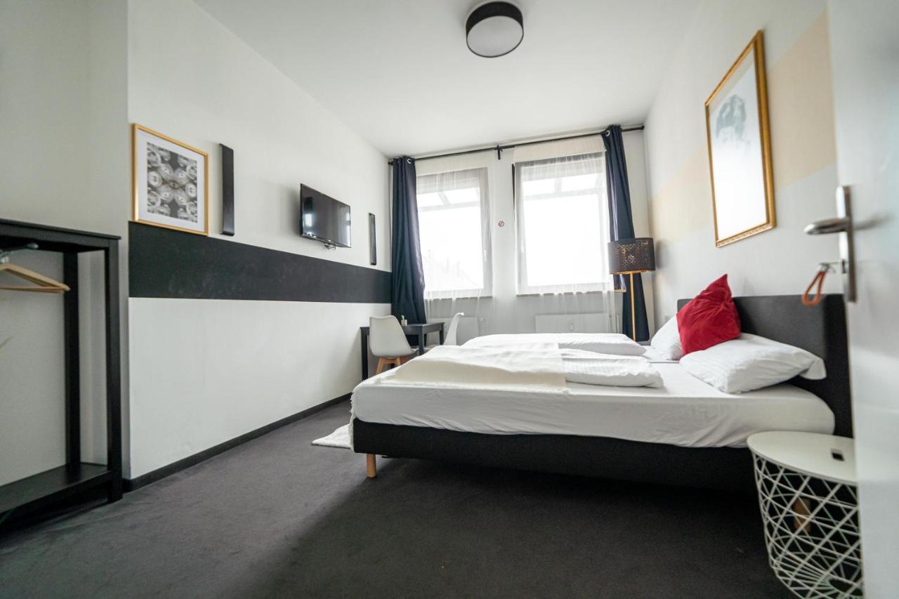Full House Hostel Nurnberg - Shared Bath & Kitchen المظهر الخارجي الصورة